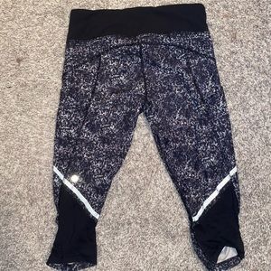Cropped lululemon pants